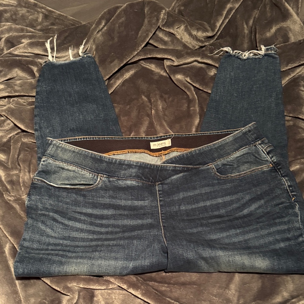 Maurices Dark Blue Ankle Jeans